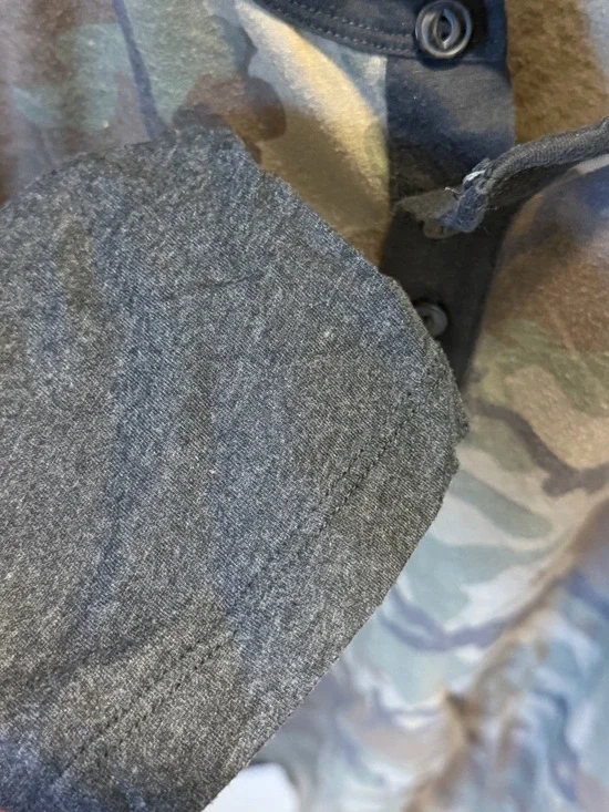 American Eagle Outfitters Men’s Camo Henley Raglan Shirt - Green/Charcoal - Picture 4 of 6